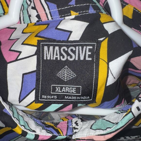 Massive Shirt and Shorts Set Mens XL 80s Style Geometric Print Short Sleeve - Picture 4 of 4